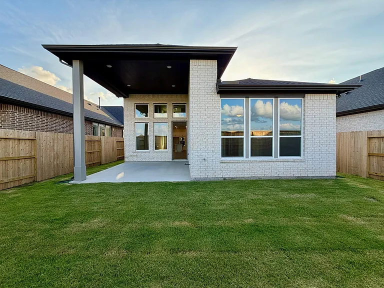 9635 Poinsettia Haven Ln — Photo 12