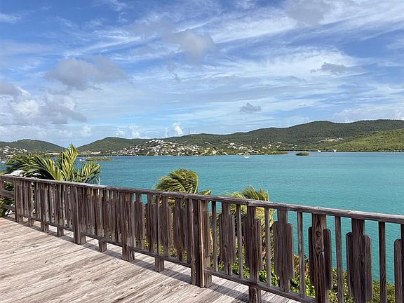 2nd image of 5 Punta Aloe