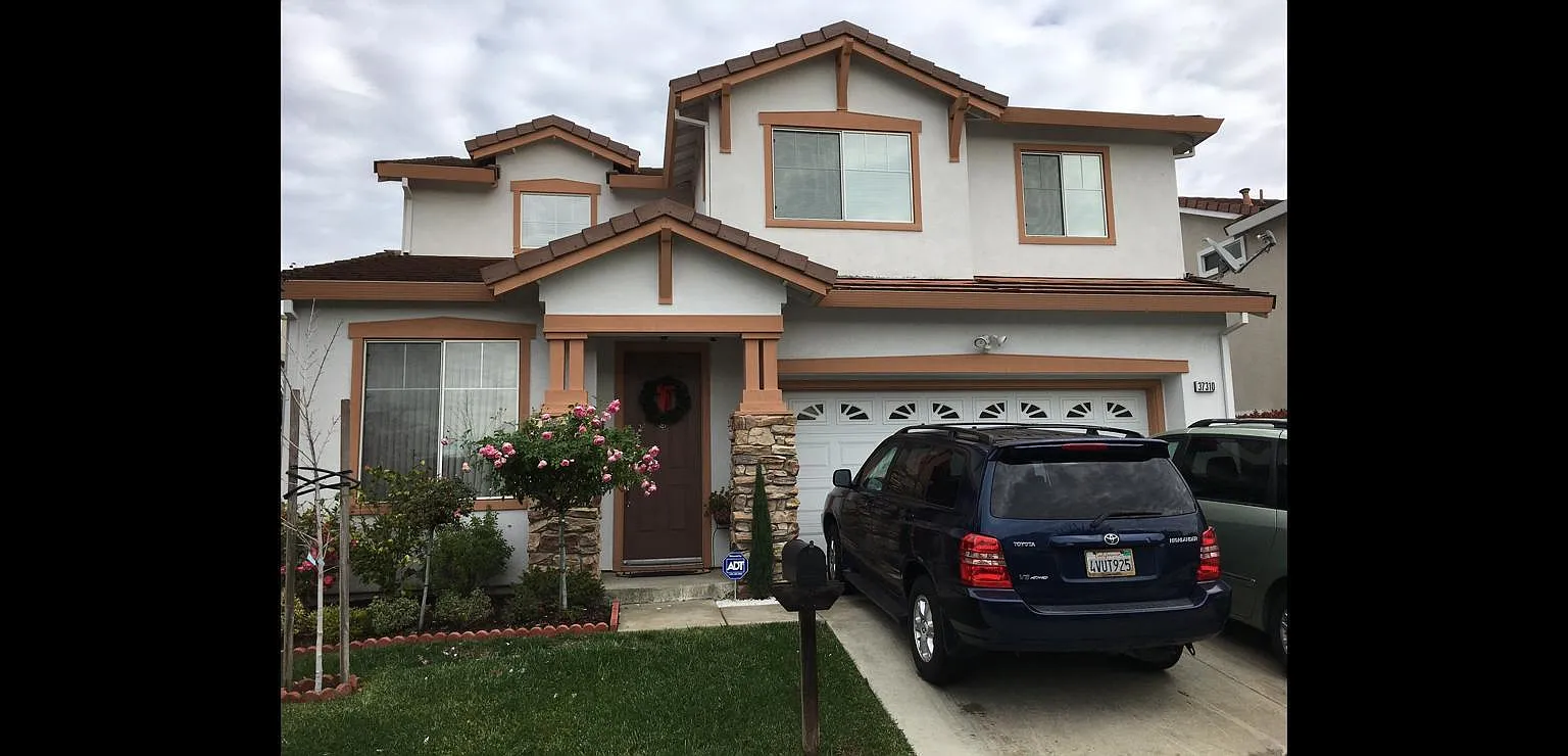 37310 Lantana Cmn — Photo 1