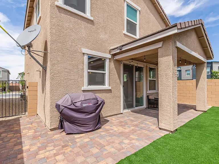 10212 Starlit Canyon Ct — Photo 30