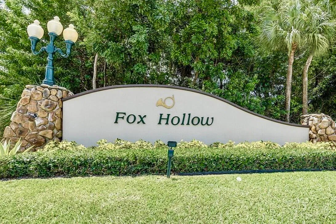 3 bed, 2.0 bath, 1379 sqft, $3,000 — Photo 2