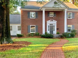 811 Hillcrest Dr, High Point, NC 27262