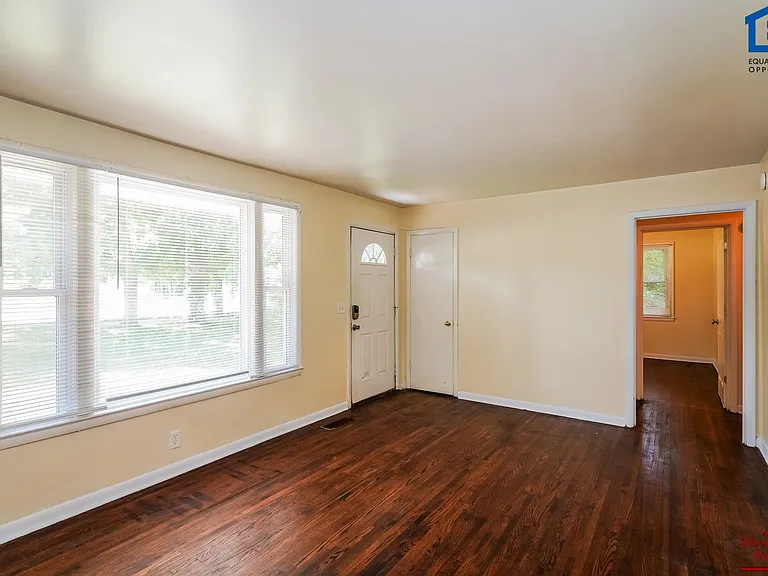 3903 Brick Church Pike — Photo 3