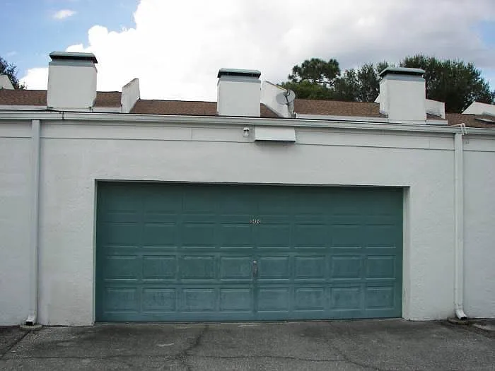 3 bed, 2.5 bath, 2007 sqft, $2,195 — Photo 4