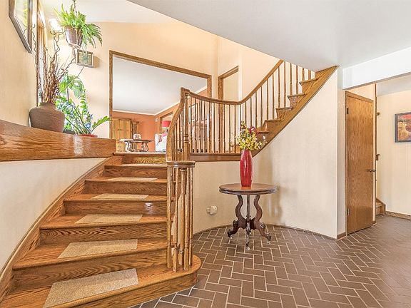 4th image of 8823 Lantern Dr