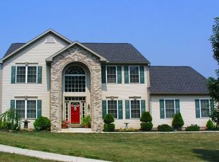 8 Gibraltar Rd, Reading, PA 19606