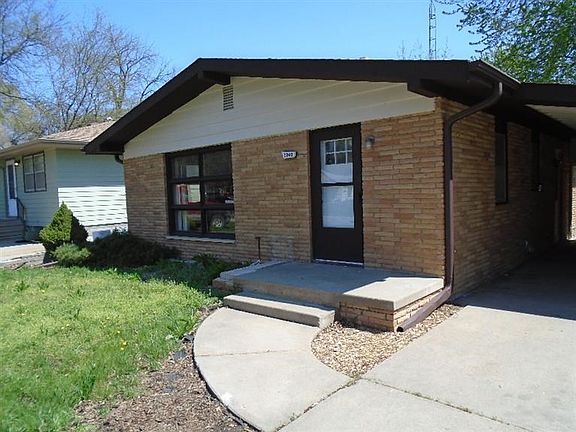 2nd image of 2940 N 42nd St