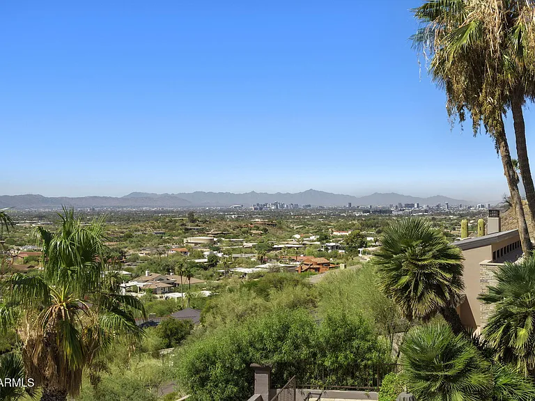 6900 N Highlands Dr — Photo 36
