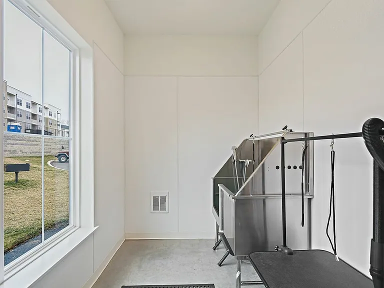 Emerson Flats — Photo 9