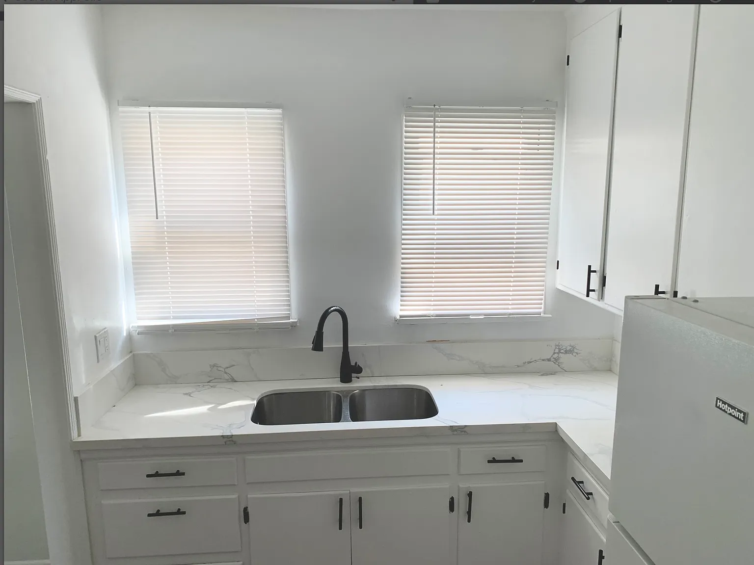 1316 Havenhurst Dr — Photo 2