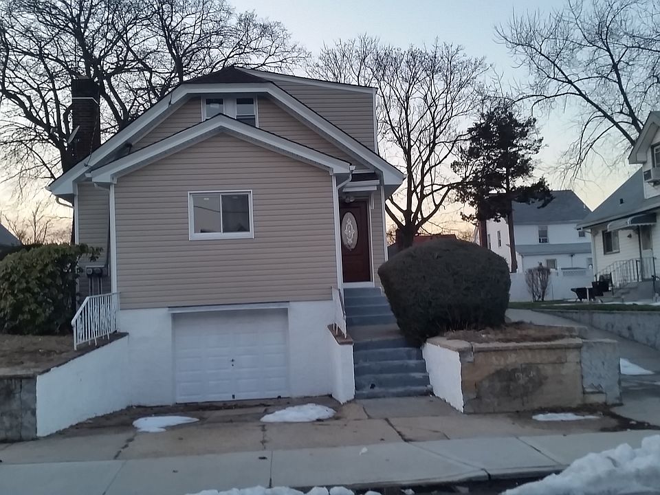 1st image of 139-00 230st