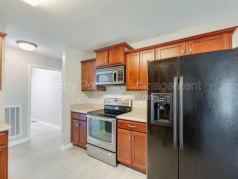 7420 Salmon Ln — Photo 5