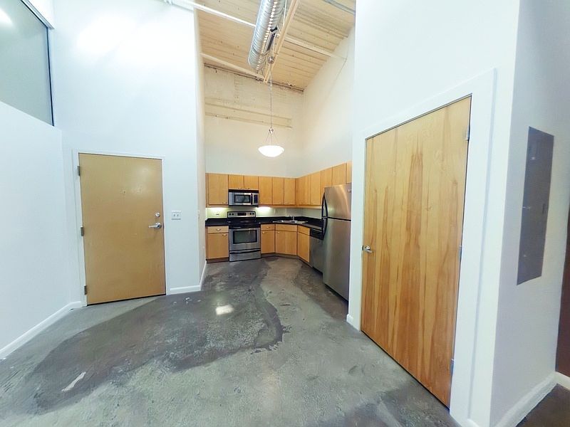 1st image of 1011 W Marshall St #137