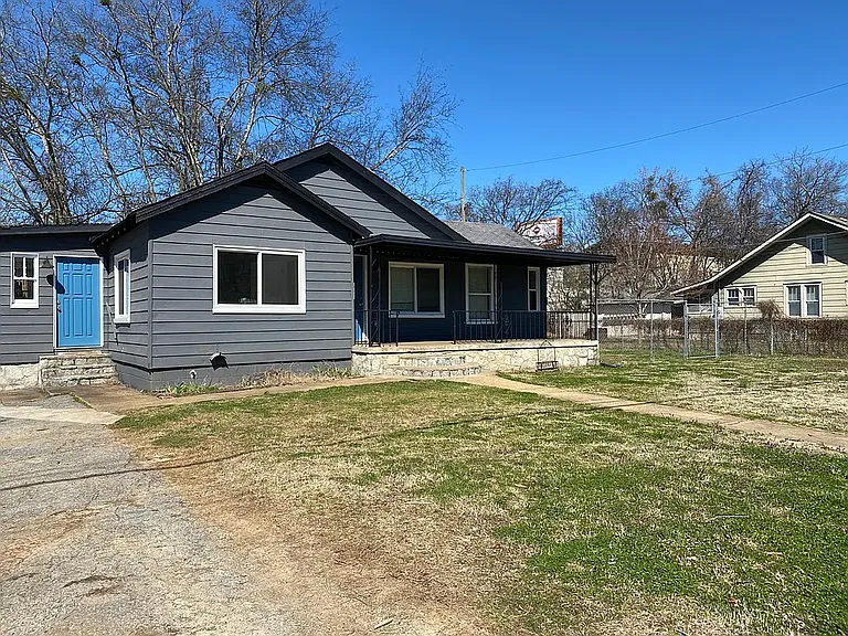 2035 Lyndon Ave — Photo 13