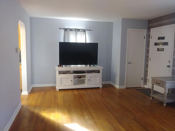 5th image of 674 E Fair Ave