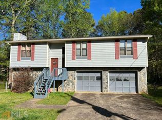 2096 Chestnut Log Cir, Lithia Springs, GA 30122