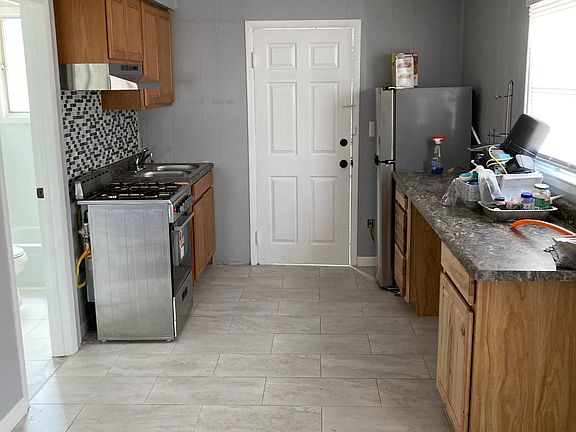 4th image of 453 Court Ave #2B