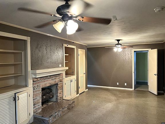 3rd image of 904 S Home St