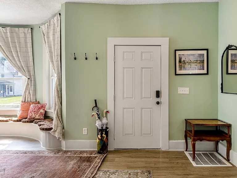 2927 Boulevard Pl — Photo 9