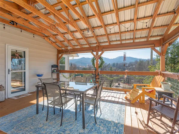 337 Haywood Dr, Canton, NC 28716