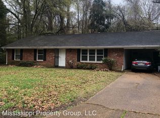 909 Chickasaw Rd, Oxford, MS 38655