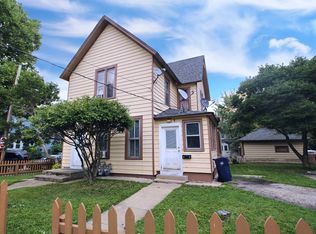 279 Douglas Ave, Elgin, IL 60120