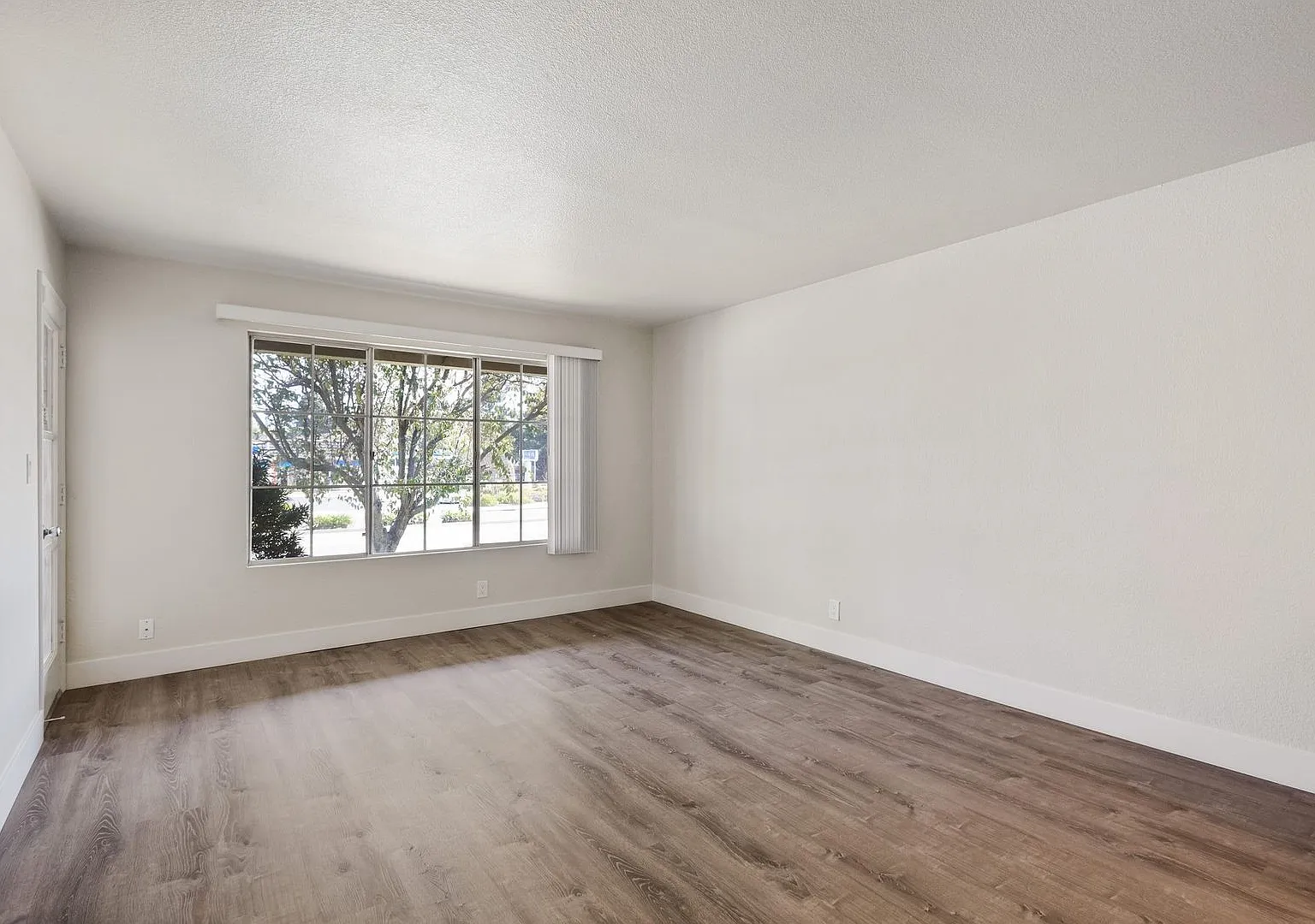 Pinebrook Apartments — Photo 3