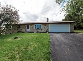 2032 Robin Dr, Manheim, PA 17545