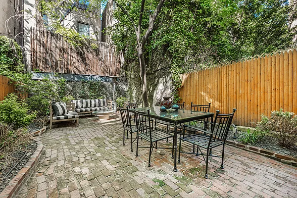Rented by Corcoran | media 12