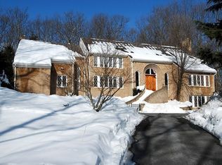 11000 Riverwood Dr, Potomac, MD 20854