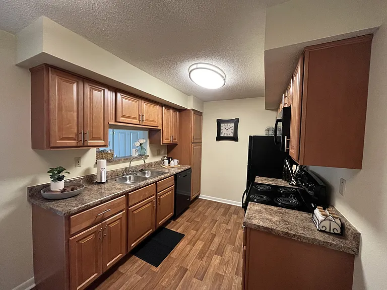 Monroeville Apartments at Belmont Ridge — Photo 15