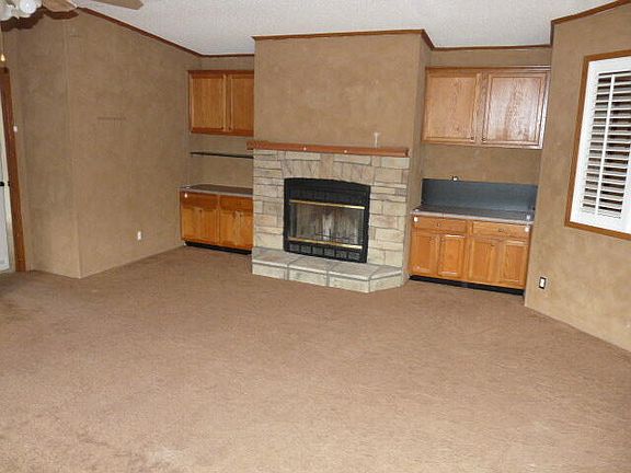 2nd image of 1006 Deerfield Road