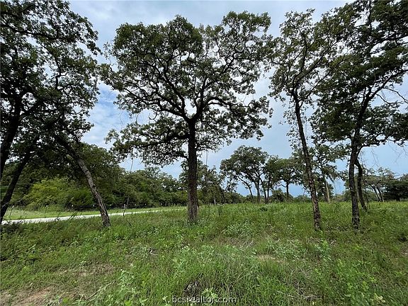 5th image of 2818 County Road 426