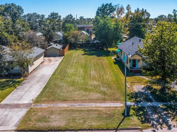 11 Saint, Lake Charles, LA 70601
