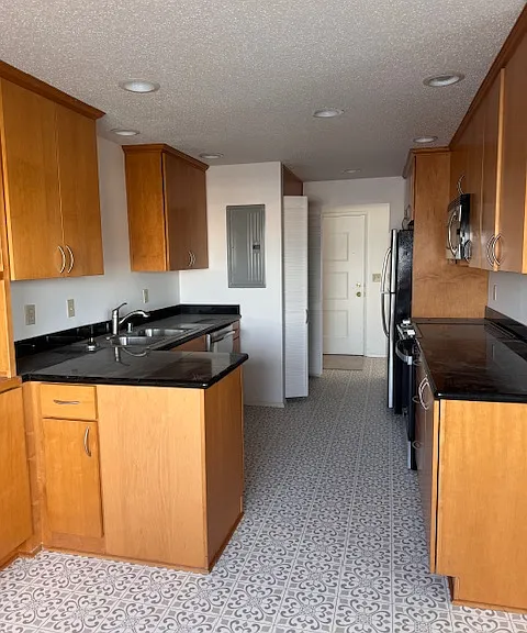 1650 S Wilton Rd #10 — Photo 4