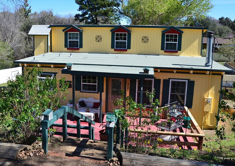 1st image of 2857 Pine Crest Dr