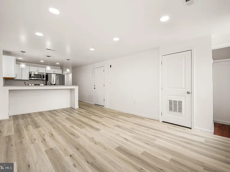 1633 Germantown Ave #2 — Photo 2