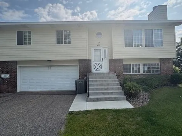 421 Dorland Rd S, Maplewood, MN 55119