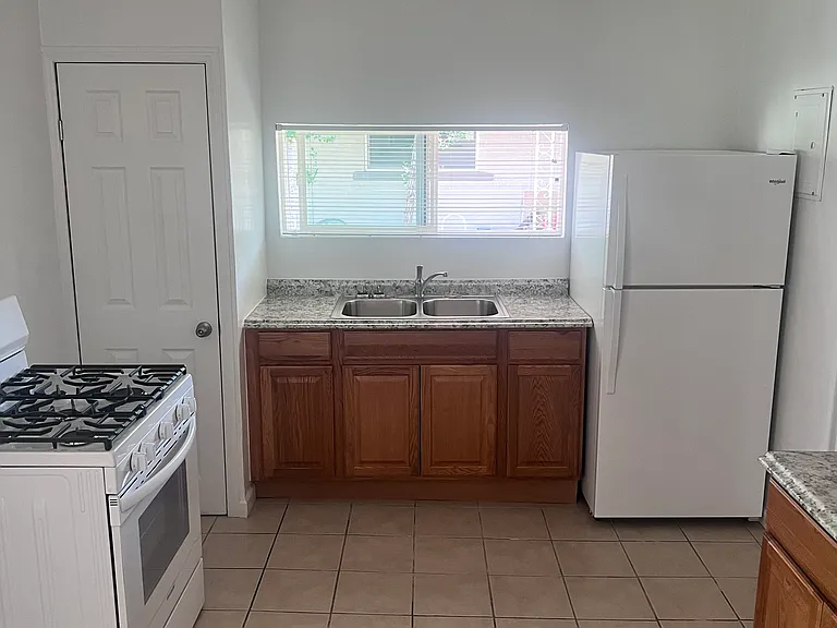 1005 3rd St NW #A — Photo 12