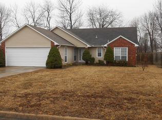 1419 Crepe Myrtle Dr, Jonesboro, AR 72405