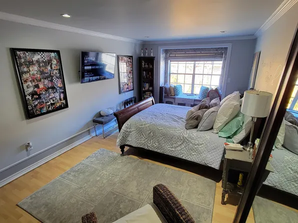 780 River Road image 10 of 50