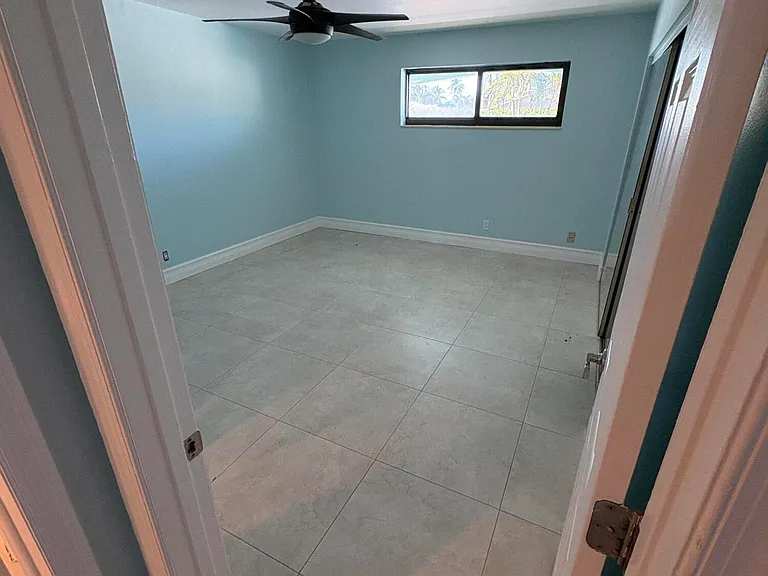 360 Wilma Cir #7 — Photo 12
