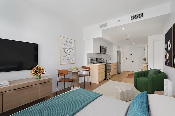 Rented by Bohemia Realty Group | media 11