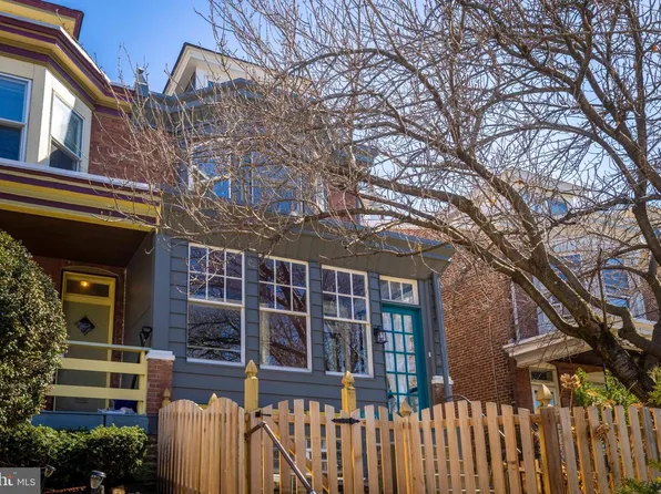 329 Lyceum Ave, Philadelphia, PA 19128