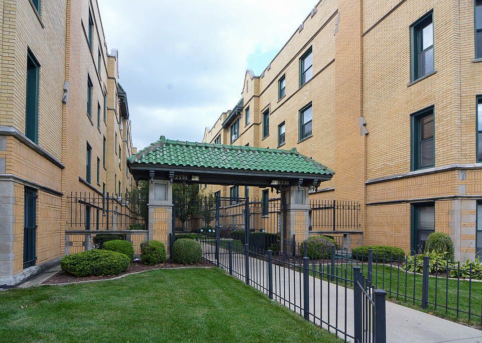1st image of 2336 N Spaulding Ave #B3