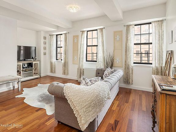 3rd image of 319 W 118th St Unit 3L