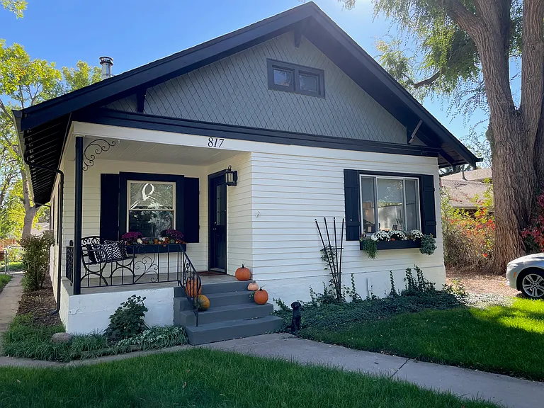 817 Walnut St — Photo 1