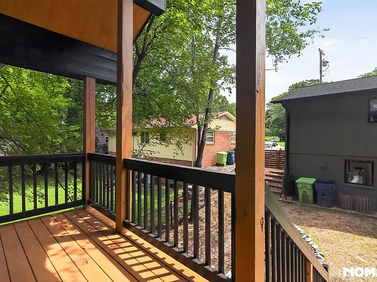 2413 Glascock St #201 — Photo 3