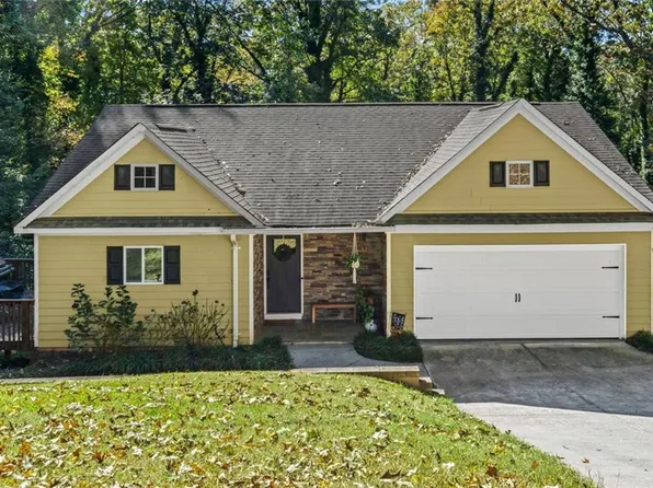 3675 Rosedale Cir, Gainesville, GA 30506