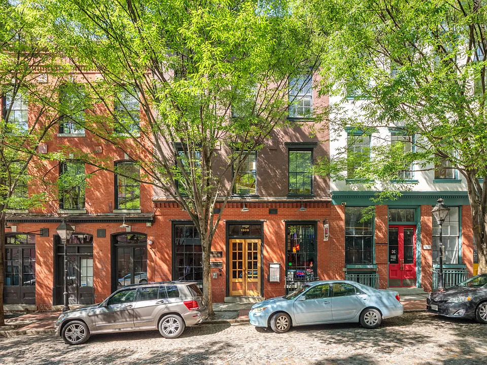 1309 E Cary St (Resident)